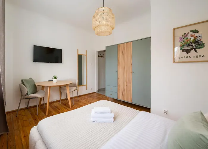 Saska Kepa Lavish By Bookinghost Warsaw