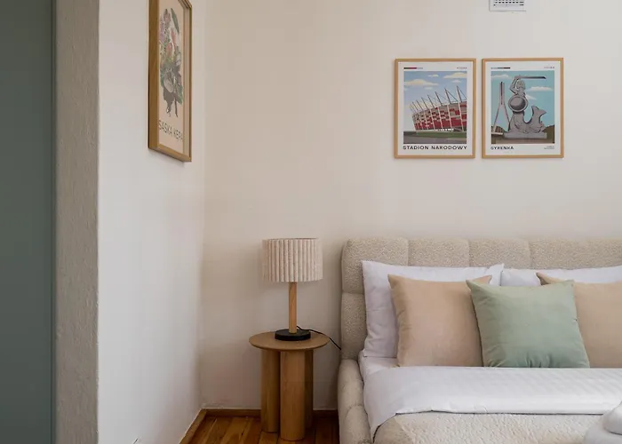 Saska Kepa Lavish By Bookinghost * 바르샤바